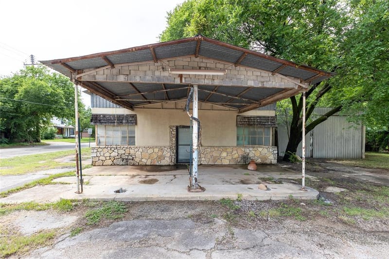 305 Bryan Street, Glen Rose TX 76043 - Photo 34
