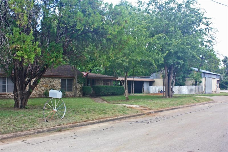 305 Bryan Street, Glen Rose TX 76043 - Photo 29