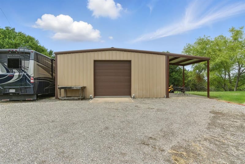 565 Ridgeway Drive, Bluff Dale TX 76433 - Photo 4