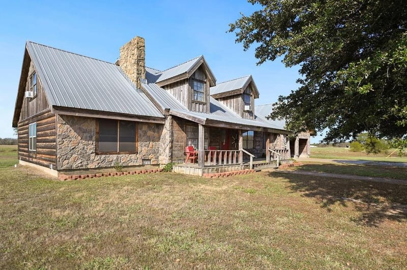 411 Rs County Road 4525, Point TX 75472 - Photo 30