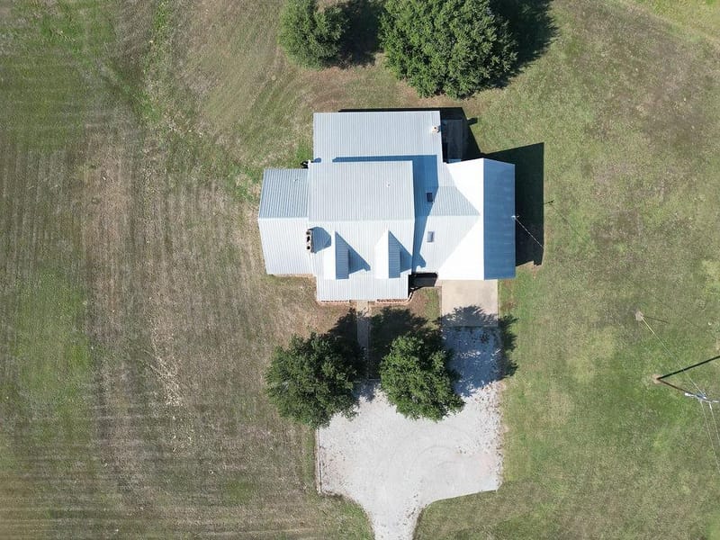 411 Rs County Road 4525, Point TX 75472 - Photo 37