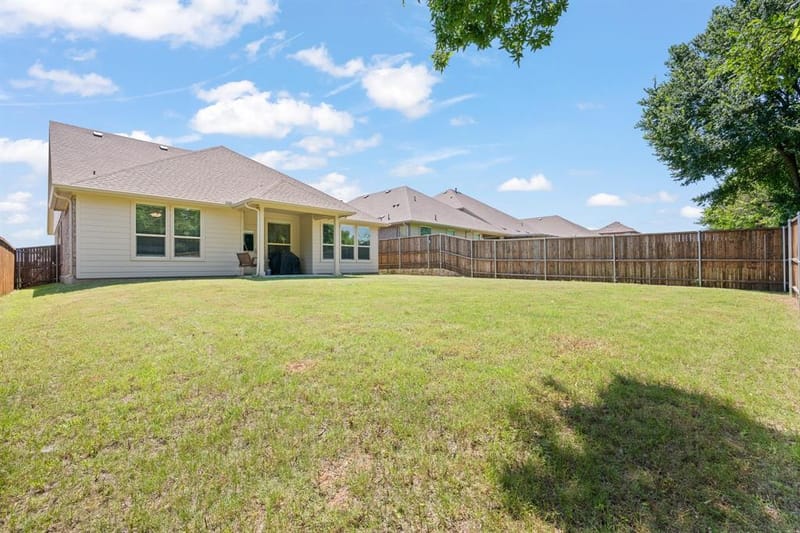 5709 Round Hill Road, Denton TX 76210 - Photo 29