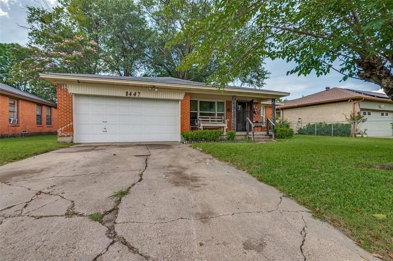 1447 Gillette Street, Dallas TX 75217