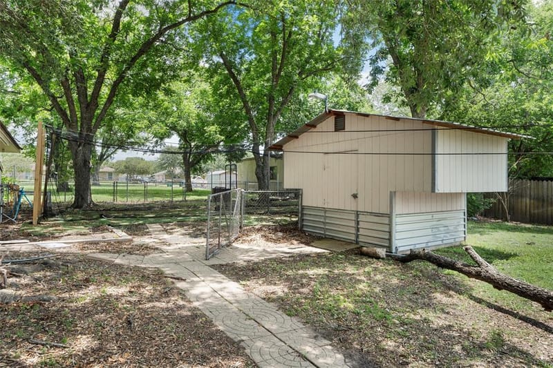 631 N Robinson Drive, Robinson TX 76706 - Photo 16