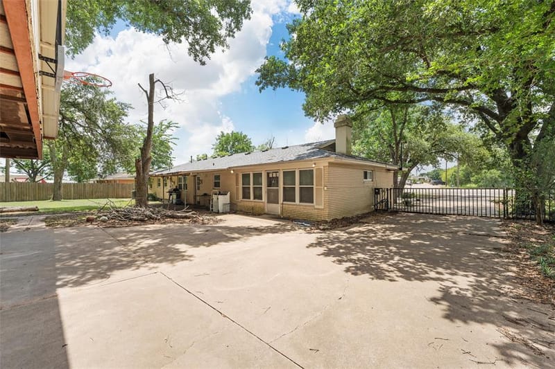 631 N Robinson Drive, Robinson TX 76706 - Photo 15