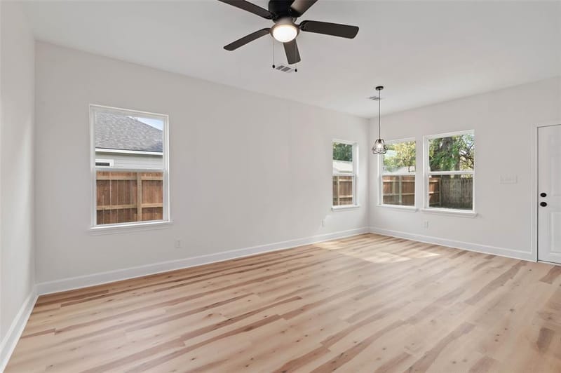 1520 Harris Street, Gainesville TX 76240 - Photo 14