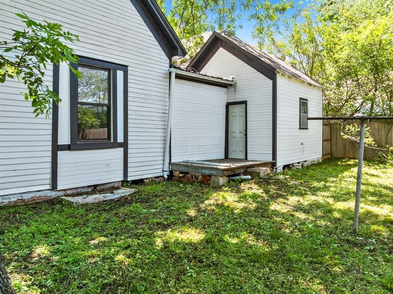 102 Chestnut Street, Hillsboro TX 76645 - Photo 17