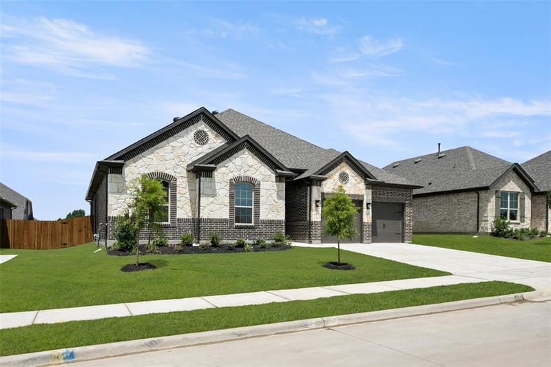 417 Wabash Drive, Waxahachie TX 75167 - Photo 2