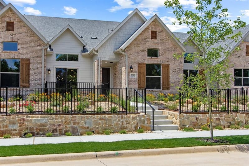 8513 Del Rio Trail, Rowlett TX 75089 - Photo 2
