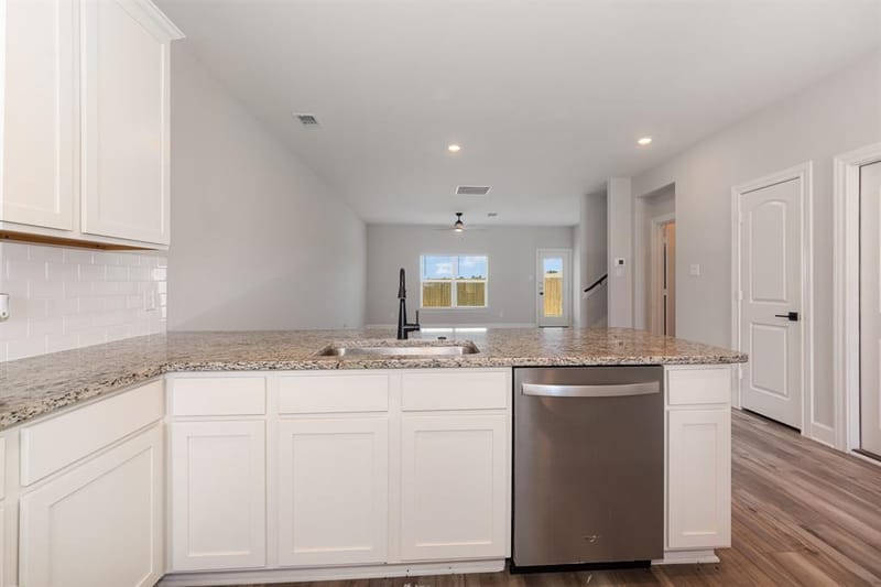 704 Springhill Drive, Anna TX 75409 - Photo 8