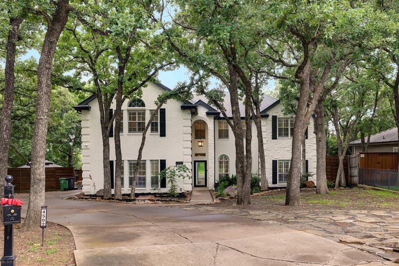4502 Ridgecrest Drive, Arlington TX 76017 - Photo 2