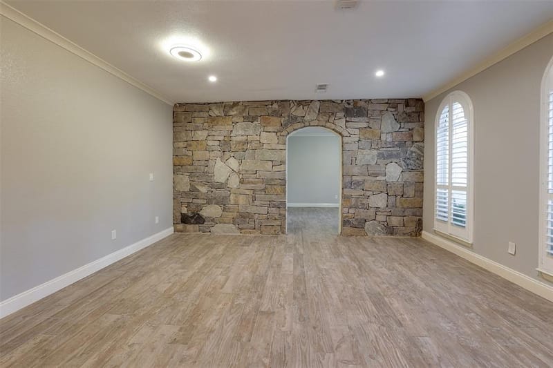 4502 Ridgecrest Drive, Arlington TX 76017 - Photo 5