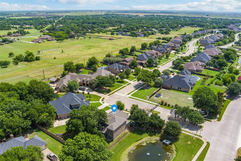 103 Water Garden Drive, Waxahachie TX 75165 - Photo 6