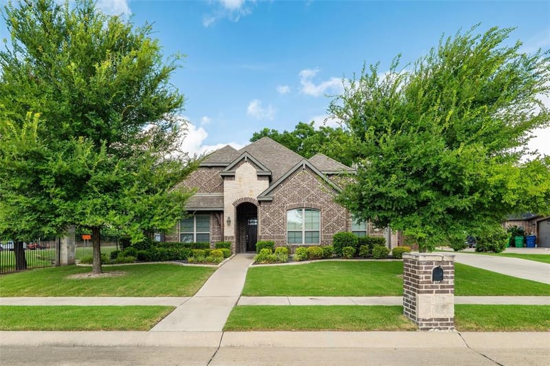 103 Water Garden Drive, Waxahachie TX 75165 - Photo 3