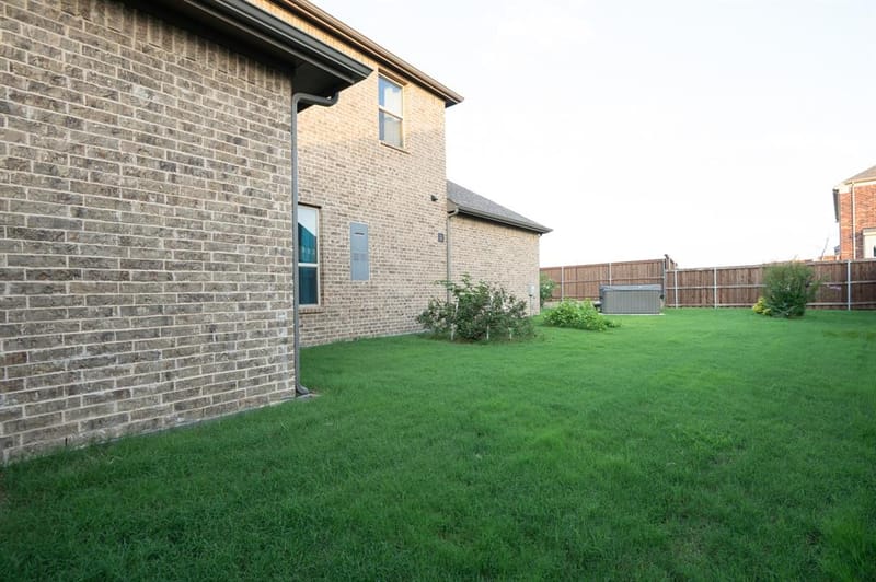 1703 Cedar Bluff Parkway, Mansfield TX 76063 - Photo 32