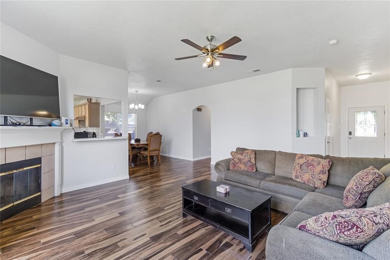 926 Morgan Drive, Burleson TX 76028 - Photo 3