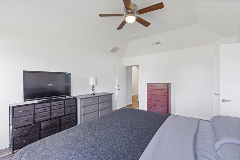 926 Morgan Drive, Burleson TX 76028 - Photo 20