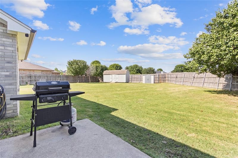 926 Morgan Drive, Burleson TX 76028 - Photo 24