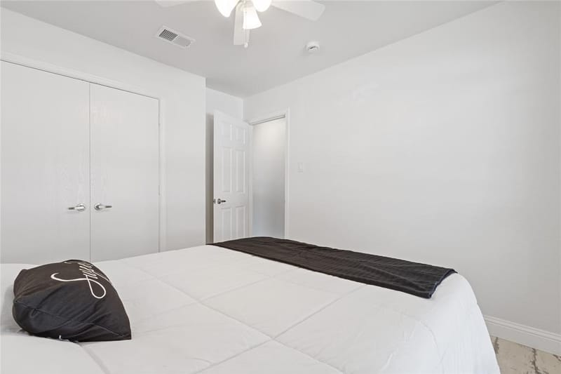 926 Morgan Drive, Burleson TX 76028 - Photo 15