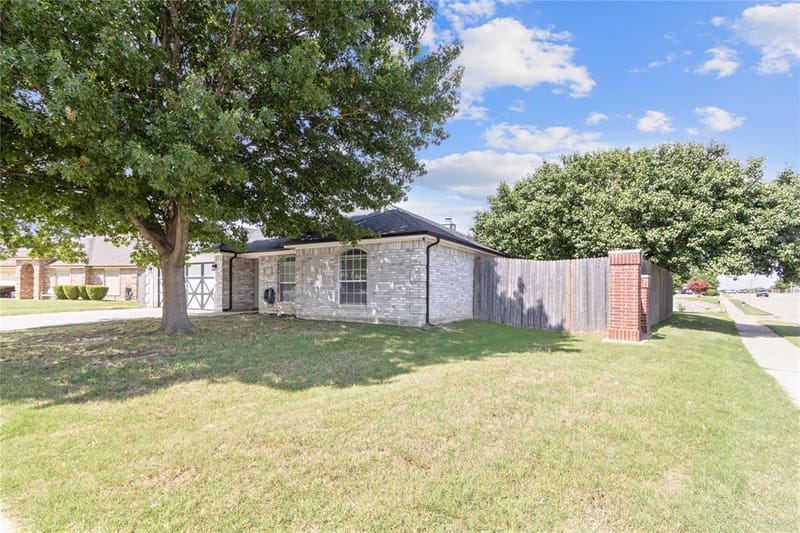 926 Morgan Drive, Burleson TX 76028 - Photo 25