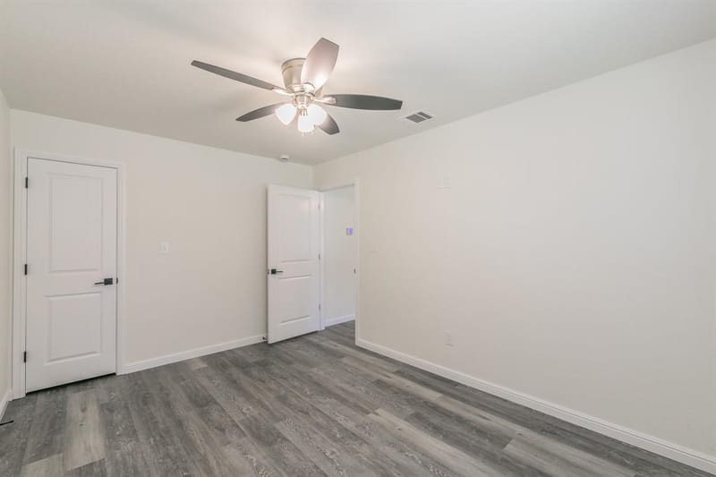 105 Red Oak Street, Alvarado TX 76009 - Photo 12