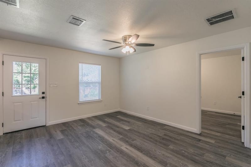 105 Red Oak Street, Alvarado TX 76009 - Photo 24