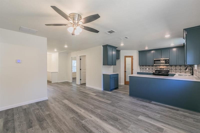 105 Red Oak Street, Alvarado TX 76009 - Photo 10