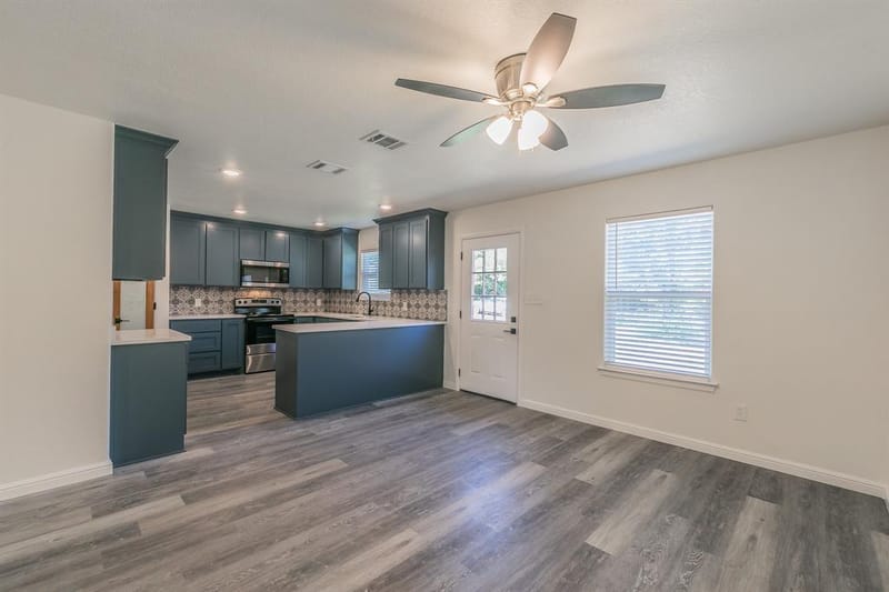 105 Red Oak Street, Alvarado TX 76009 - Photo 11