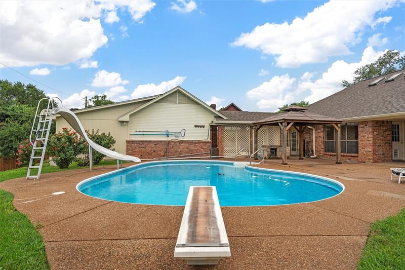 8216 Teakwood Drive, Woodway TX 76712 - Photo 32