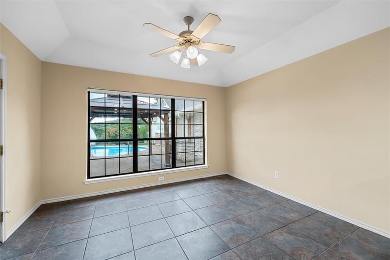 8216 Teakwood Drive, Woodway TX 76712 - Photo 10