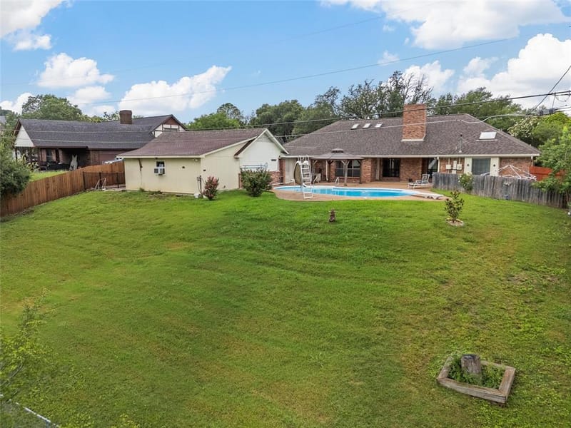 8216 Teakwood Drive, Woodway TX 76712 - Photo 37