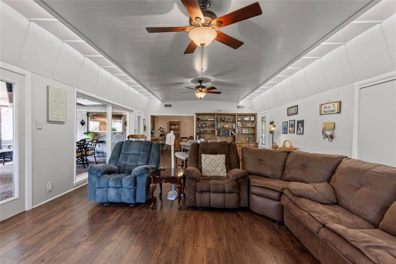1302 Culver Street, Commerce TX 75428 - Photo 11