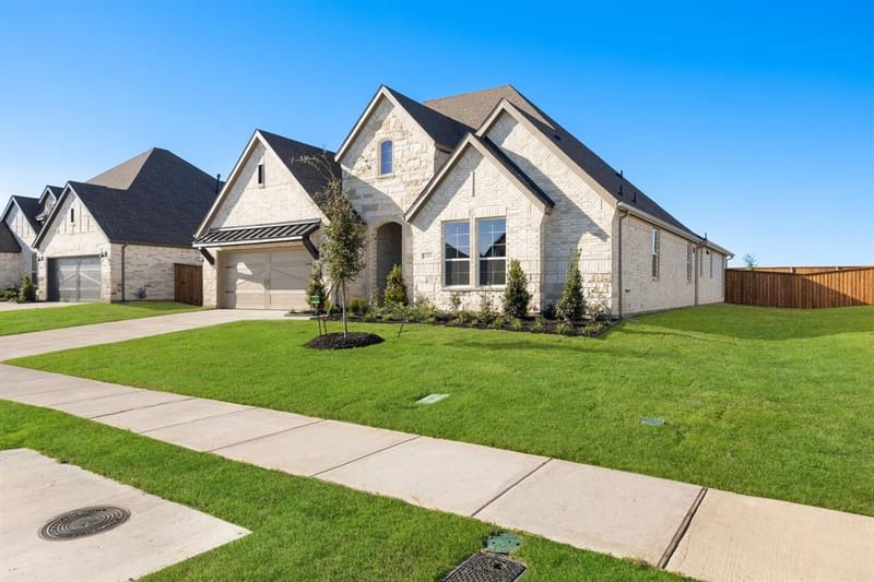 189 Mountain Laurel Drive, Waxahachie TX 75165 - Photo 2