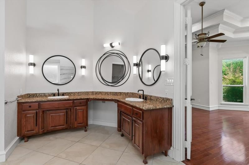 8945 Waterchase Circle, Fort Worth TX 76120 - Photo 15