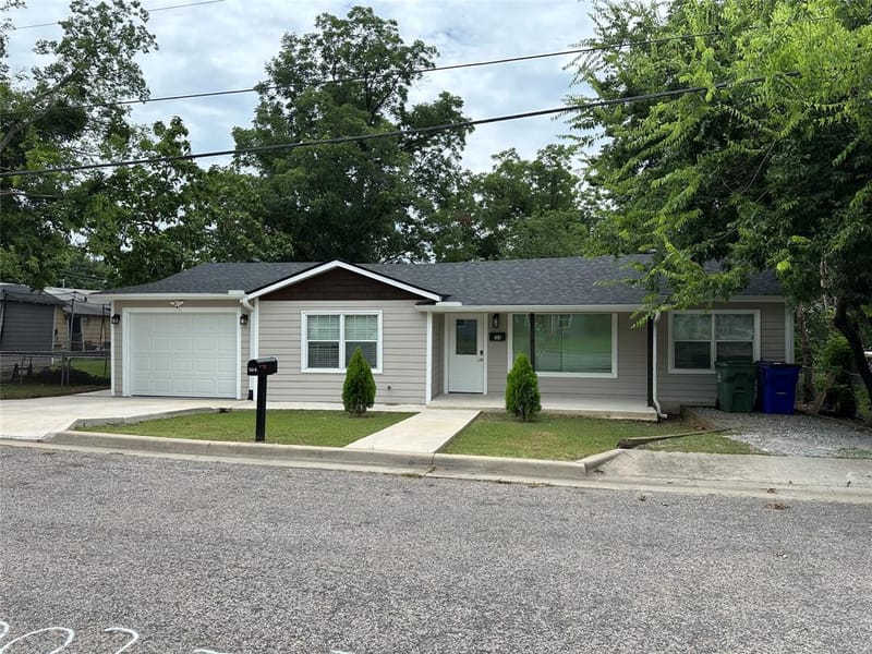 104 W South Street, Whitesboro TX 76273