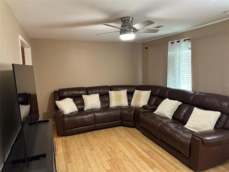 104 W South Street, Whitesboro TX 76273 - Photo 11