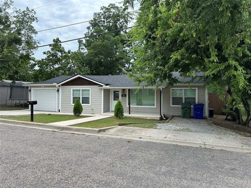 104 W South Street, Whitesboro TX 76273 - Photo 4