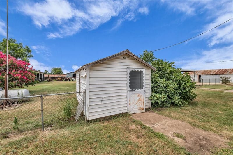 15288 Old China Spring Road, China Spring TX 76633 - Photo 26