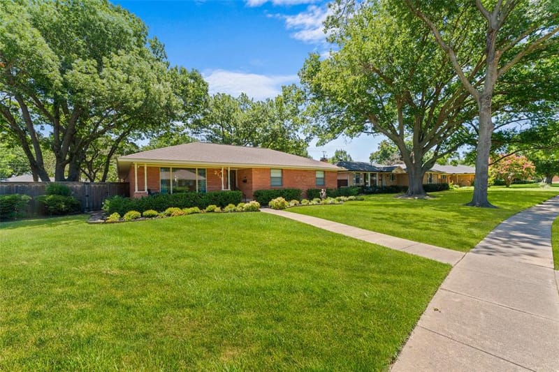 2118 Lansdowne Drive, Garland TX 75040 - Photo 6