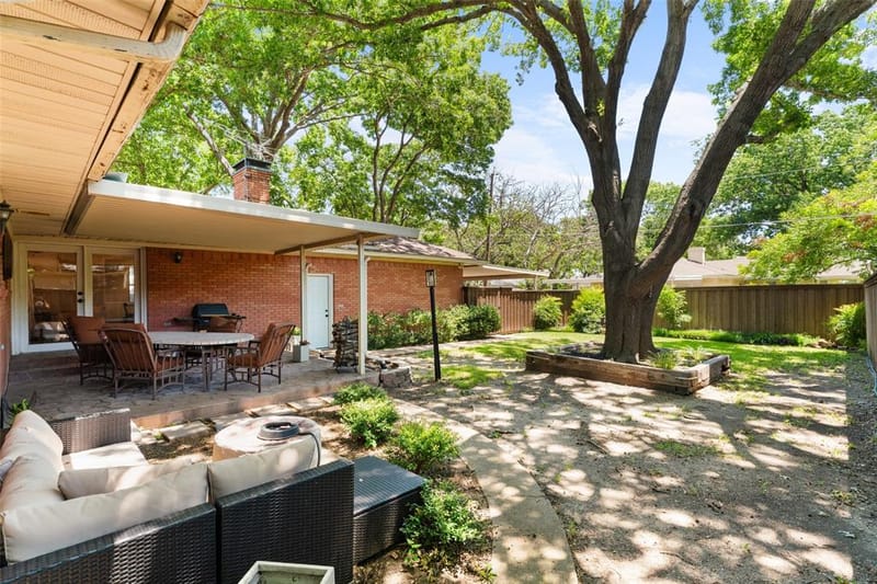 2118 Lansdowne Drive, Garland TX 75040 - Photo 13