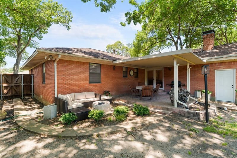 2118 Lansdowne Drive, Garland TX 75040 - Photo 12