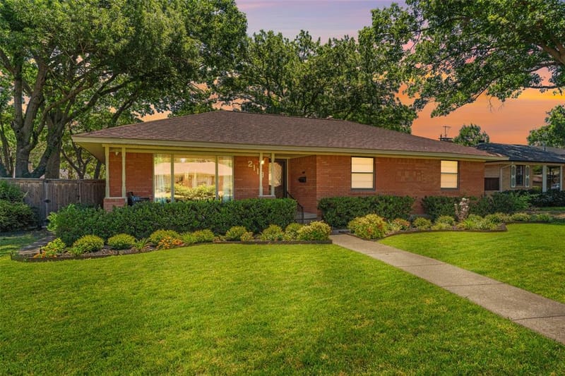 2118 Lansdowne Drive, Garland TX 75040 - Photo 3