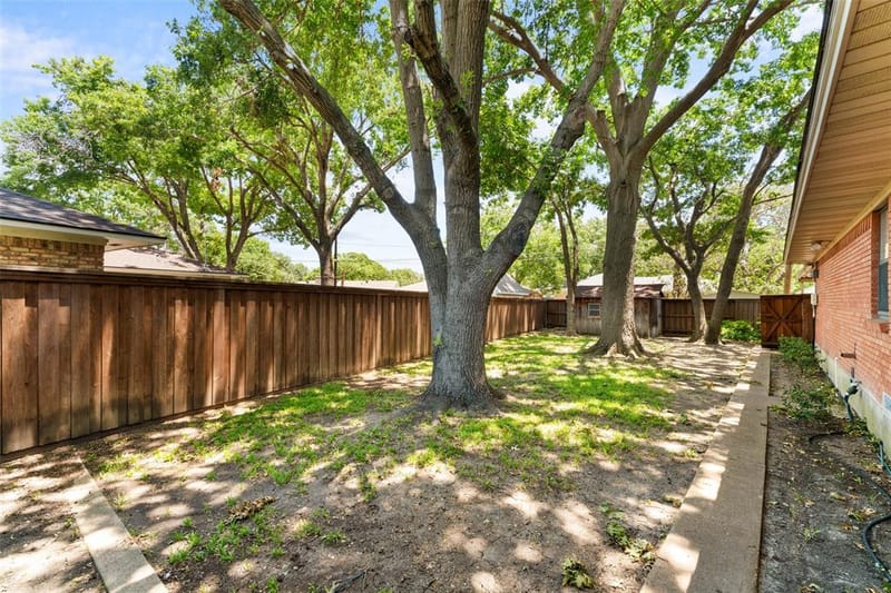 2118 Lansdowne Drive, Garland TX 75040 - Photo 9