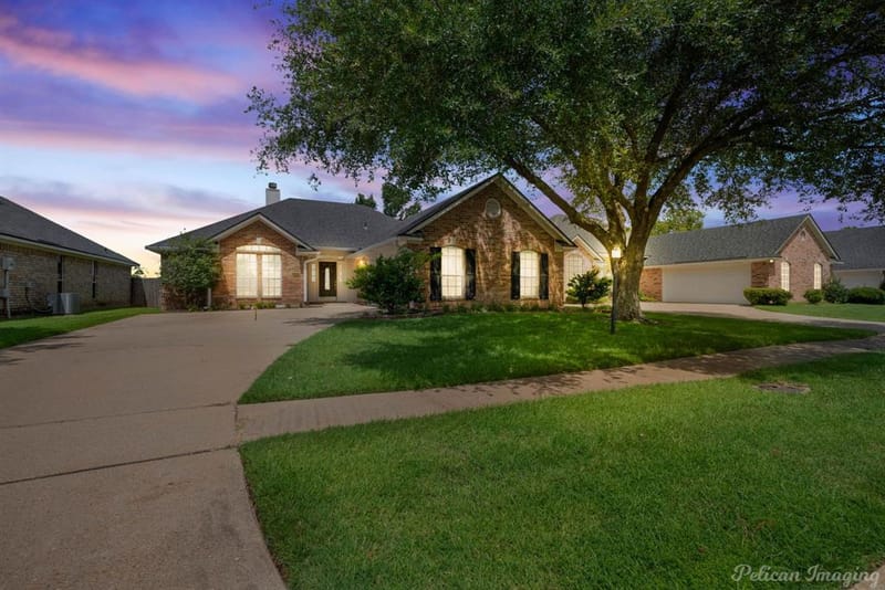 2301 W Belle Haven Drive, Bossier City LA 71111