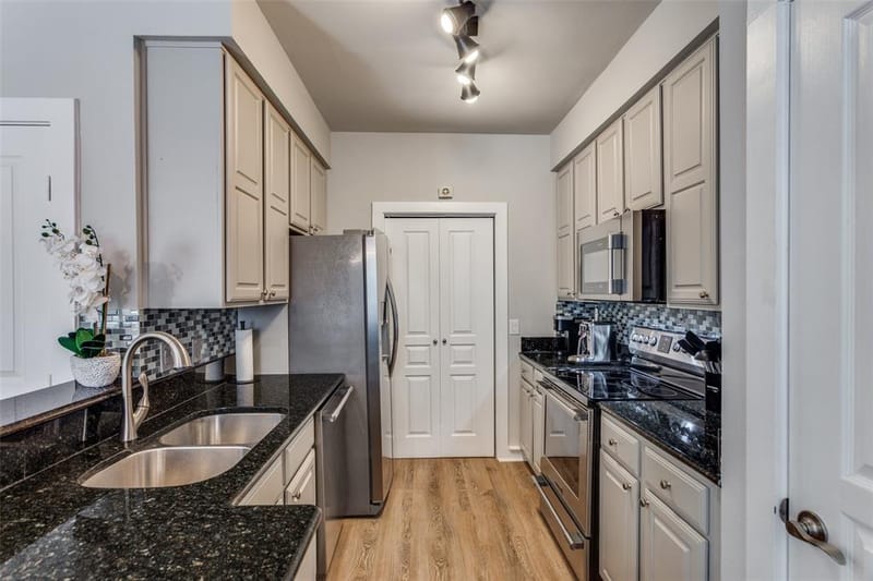 3320 Camp Bowie Boulevard # 1201, Fort Worth TX 76107 - Photo 7
