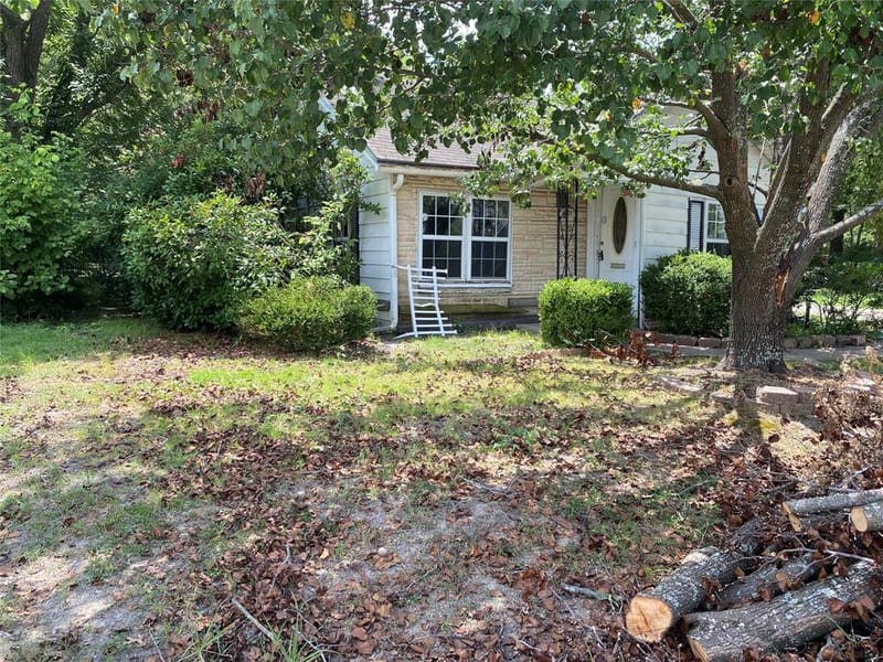 815/811/817 W 12th Street # 815, Bonham TX 75418