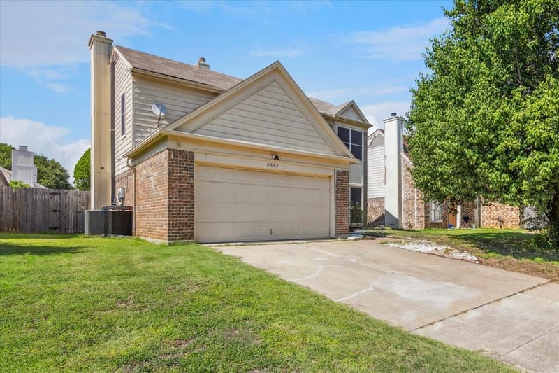 2528 Creekwood Lane, Fort Worth TX 76123