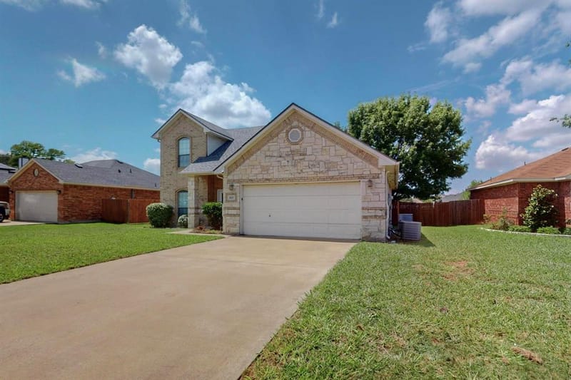 805 Brandon Drive, Seagoville TX 75159