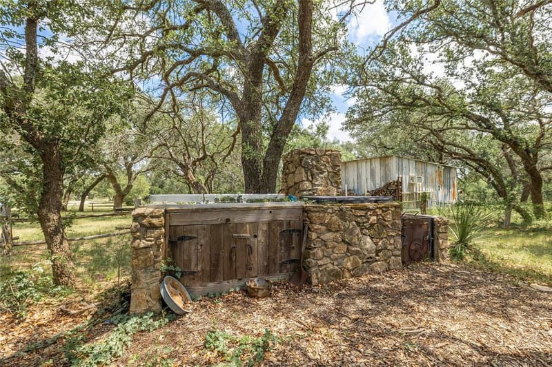 601 Country Oaks Lane, Brownwood TX 76801 - Photo 22