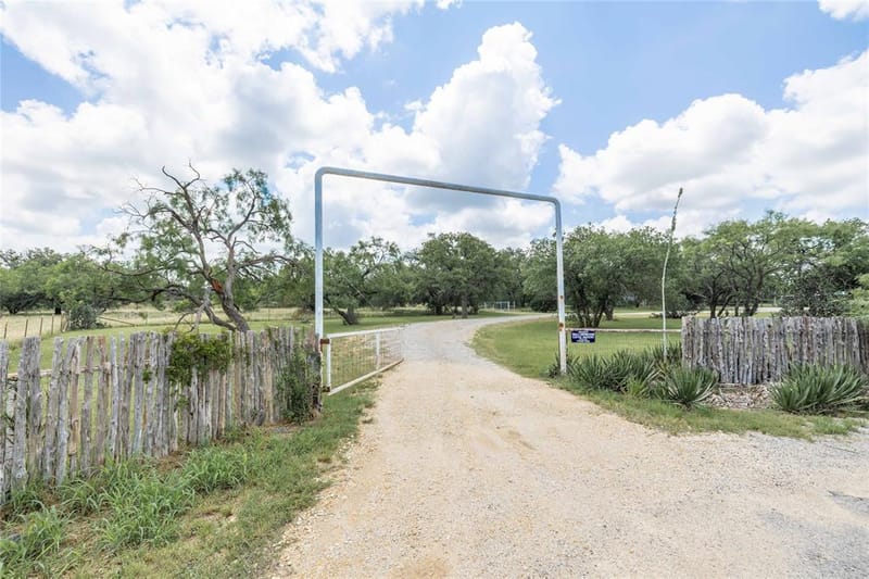 601 Country Oaks Lane, Brownwood TX 76801 - Photo 28